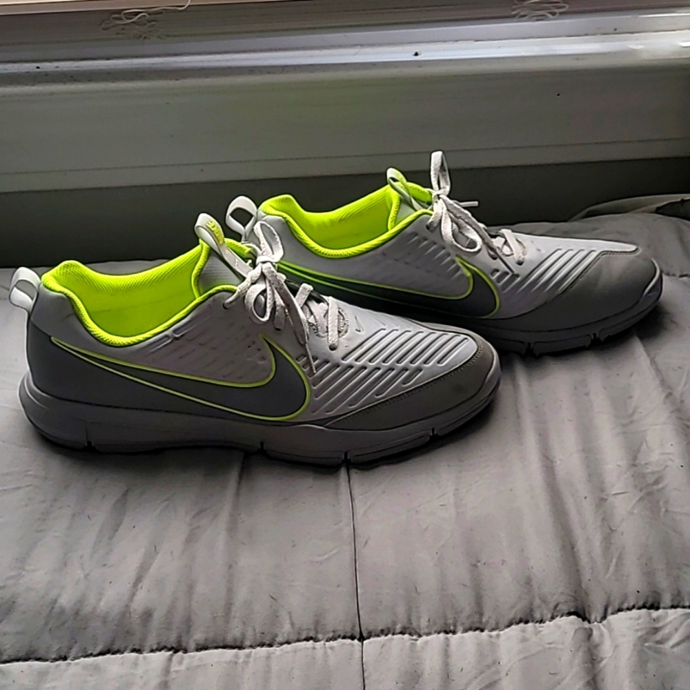 Nike Golf Men's Shoes Explorer 2 Platform Wolf Grey Neon Green Spikeless
